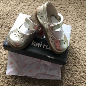 See kai Run girls  Mary Jane shoes size 6